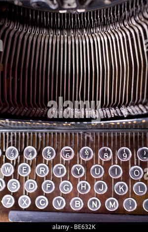 Vue sur une ancienne machine à écrire. Banque D'Images