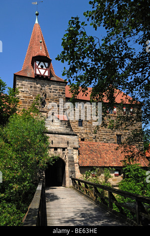 Wenzels château Schloss, 1353, porte d'entrée avec pont, gunzenhausen, Middle Franconia, Bavaria, Germany, Europe Banque D'Images