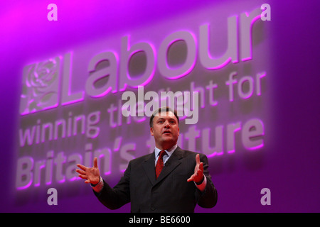 ED BALLS DÉPUTÉ SECRÉTAIRE D'ÉTAT AUX ENFANTS 24 septembre 2008 Manchester Central Manchester ANGLETERRE Banque D'Images