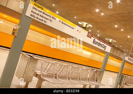 Métro ligne U55, de la station de métro du Bundestag, Berlin, Germany, Europe Banque D'Images