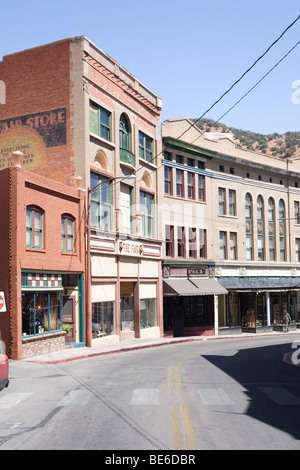 Rue principale de Bisbee en Arizona, une ancienne ville minière de l'ouest classique. Banque D'Images