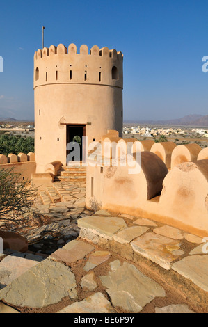 Adobe historique Nakhal Fort Nakhl, enrichissement ou château, Hajar al Gharbi Montagnes, Batinah Région, Sultanat d'Oman, l'Arabie Banque D'Images