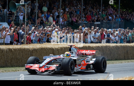 En 2008, Lewis Hamilton, Mclaren Mercedes MP4/23 F1au Goodwood Festival of Speed 2009 Banque D'Images