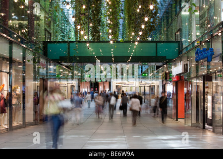 Fuenf Höfe Shopping Centre, Munich, Bavaria, Germany, Europe Banque D'Images