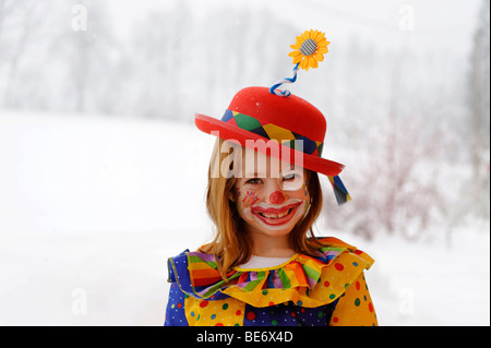 Clown fille en costume de carnaval Banque D'Images