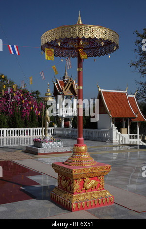 Cadre d'or, temple Wat Doi Saket près de Chiang Mai, dans le Nord de la Thaïlande, la Thaïlande, l'Asie Banque D'Images