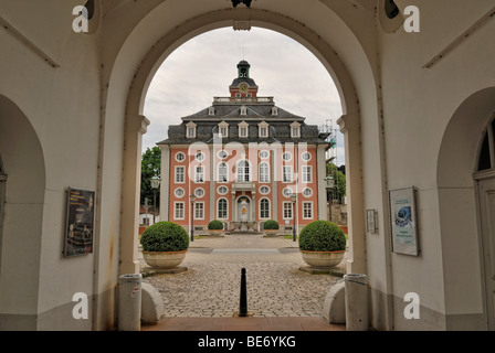 Immeuble de bureaux, Schloss Bruchsal Palace, résidence du prince-évêque, Bruchsal, Bade-Wurtemberg, Allemagne, Europe Banque D'Images