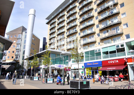 Le centre commercial de Feltham, High Street, Feltham, London Borough of London, Greater London, Angleterre, Royaume-Uni Banque D'Images