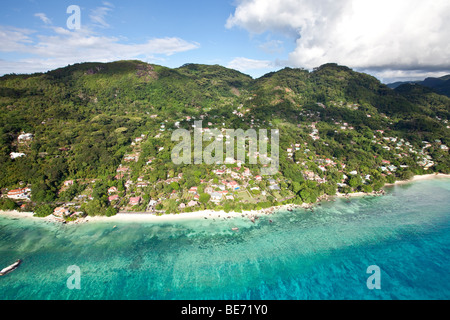 La baie de Beau Vallon, l'île de Mahé, Seychelles, océan Indien, Afrique Banque D'Images