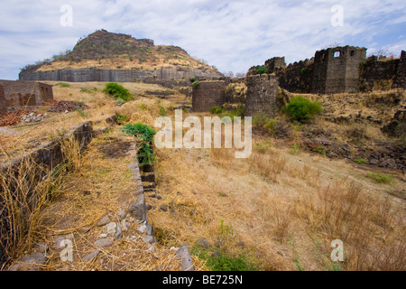 Murs à Devagiri Fort de Daulatabad près de Aurangabad Inde Banque D'Images