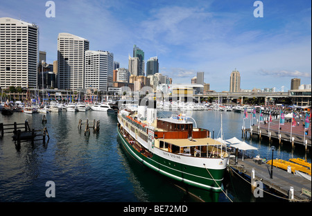 Darling Harbour, l'horizon de la Central Business District, Sydney, New South Wales, Australia Banque D'Images