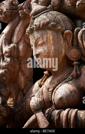 Divinité déesse hindoue indienne Stone temple statue. L'Inde Banque D'Images