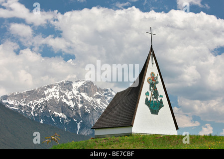 Chapelle à Fronhausen, Barwies, Mieminger Plateau, vallée, Tyrol, Autriche, Europe Banque D'Images