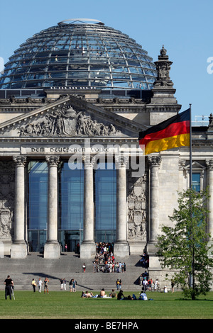 Berlin, le Reichstag. EU/DE/DEU/all/ Allemagne/ capitale Berlin. Le bâtiment du Reichstag avec le dôme en verre sur le dessus Banque D'Images