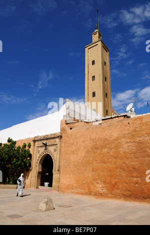 Maroc ; Rabat ; Bab Chellah et Grande Mosquée de la Médina Banque D'Images