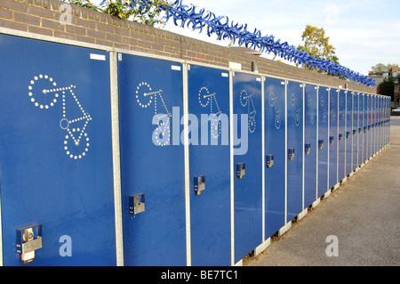 Location de casiers, Chiswick Park, Chiswick, London Borough of London, Greater London, Angleterre, Royaume-Uni Banque D'Images