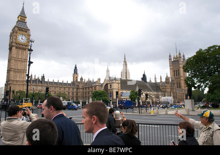 Royaume-uni, Londres, 18 août 2008 Place du Parlement avec les Chambres du Parlement. Banque D'Images