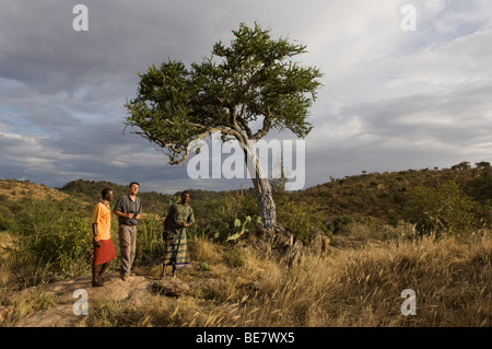 Safari à pied avec les Massaïs, plateau de Laikipia, Kenya Banque D'Images