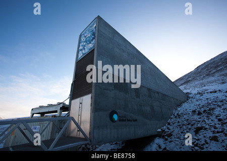 Svalbard Global Seed Vault ou la Doomsday Vault, un référentiel pour les semences dans une montagne au Spitzberg, en Norvège. Banque D'Images