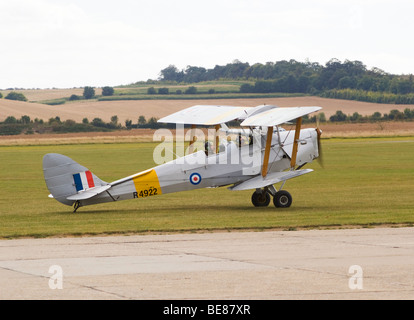 De Havilland DH82A Tiger Moth, un biplan de Royal Air Force R4922-G APAO à Duxford aérodrome Angleterre Royaume-Uni UK Banque D'Images