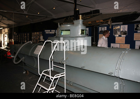 La DEUXIÈME GUERRE MONDIALE allemand Biber 'one-man' sous-marin de poche à la Royal Navy Submarine Museum Gosport Banque D'Images