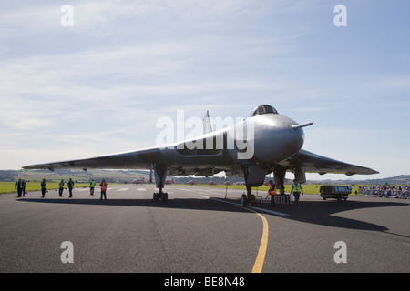 AVRO Vulcan G-VLCN (XH558) sur la piste à RAF Leuchars airshow 2009. Banque D'Images