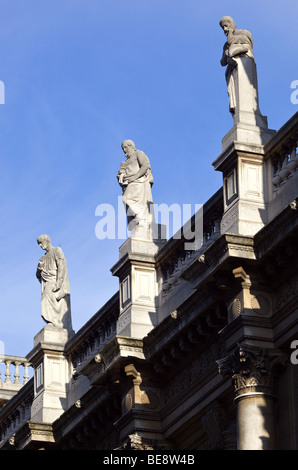 Statues de l'ancien musée de l'homme construire prochainement de faire partie de l'Académie Royale de Londres Banque D'Images