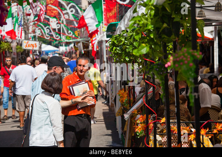 La vente de son restaurant de fête de San Gennaro Festival à peu Itally à New York City Banque D'Images