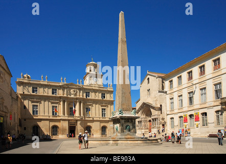 PLACE DE LA RÉPUBLIQUE, ARLES Banque D'Images