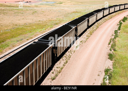 Les wagons chargés de charbon transportés de mines à proximité de centrales électriques dans le Wyoming Banque D'Images