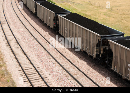 Les wagons chargés de charbon transportés de mines à proximité de centrales électriques dans le Wyoming Banque D'Images