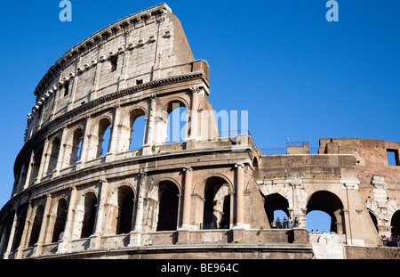 Italie Latium Rome Colisée Détail de l'extérieur de l'amphithéâtre construit par l'empereur Vespasien dans AD 80 dans le parc de l'Hôtel Domus Aurea Banque D'Images