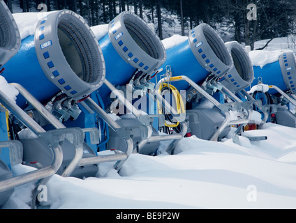 Canon à neige ou snowgun - Schneekanonen Banque D'Images