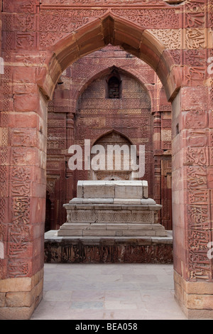 Iltutmish tombe à Qutb Minar à Delhi Inde Banque D'Images