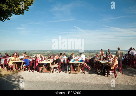 Marché des producteurs du soir dans le village de Verteuil-d'Agenais, Aquitaine, France Banque D'Images