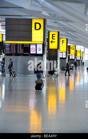 Des départs du Terminal 5, l'aéroport de Heathrow. London Borough of London, Greater London, Angleterre, Royaume-Uni Banque D'Images