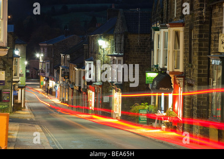 Campsites Canet-en-Roussillon Nidderdale High Street Yorkshire Dales England au crépuscule Banque D'Images