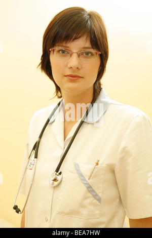 Portrait de jeune femme médecin. Banque D'Images