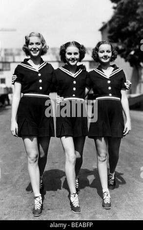 Trois filles - 1936 SMART Universal film avec Deanna Durbin center Banque D'Images