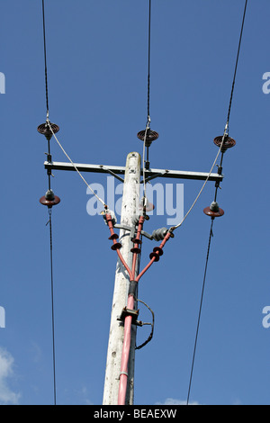 Ligne de transport d'électricité rurale en Angleterre ligne électrique du réseau national Banque D'Images