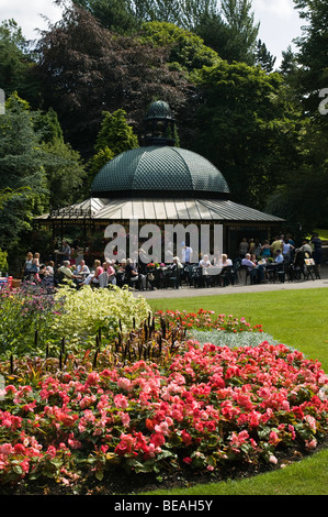 Dh Valley Gardens HARROGATE NORTH YORKSHIRE et magnésie Cafe valley gardens harrogate Banque D'Images