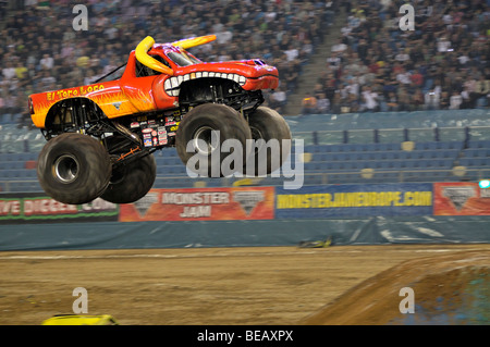 Monster Jam El Toro Loco avec Damon Bradshaw Driver Banque D'Images
