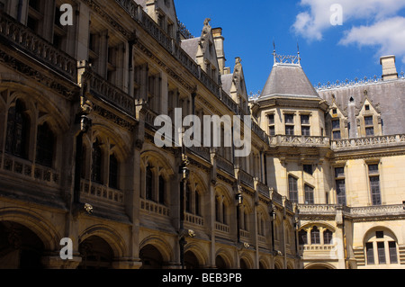 Château de Pierrefonds (Château de Pierrefonds) S.XIV , Picardie région. France Banque D'Images