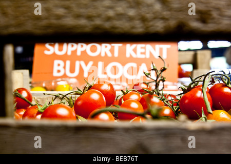 Produits fermiers locaux à la boutique de la ferme dans le Kent, UK Banque D'Images