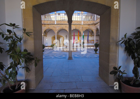 Palacio de las Cadenas construit du 16ème siècle, aujourd'hui la Mairie.Ubeda. La province de Jaen, Espagne Banque D'Images