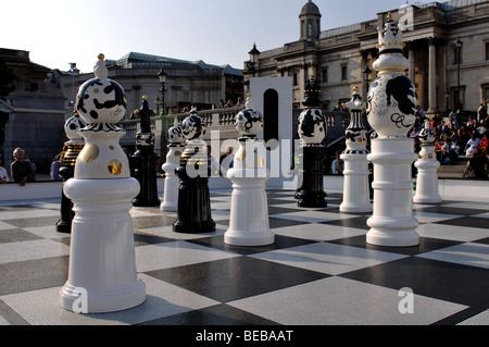 D'échecs géant, Trafalgar Square, London, England, UK Banque D'Images