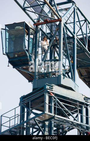 Portrait d'un homme travaillant sur un chantier de construction Banque D'Images