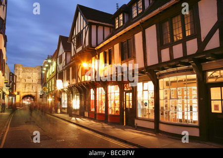 Bâtiments à colombages en haute Petergate près de Bar Bootham, York, United Kingdom. Banque D'Images