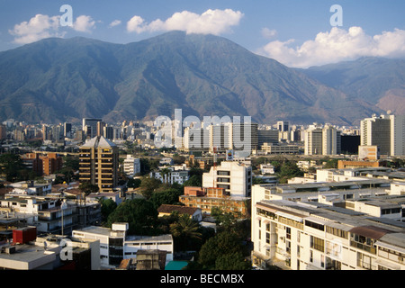 Vue de Las Mercedes sur la montagne El Avila, capitale Caracas, Venezuela, mer des Caraïbes, l'Amérique du Sud Banque D'Images