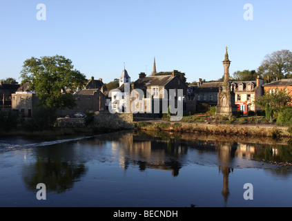 River Cree et Newton Stewart, Dumfries et Galloway, Écosse Septembre 2009 Banque D'Images